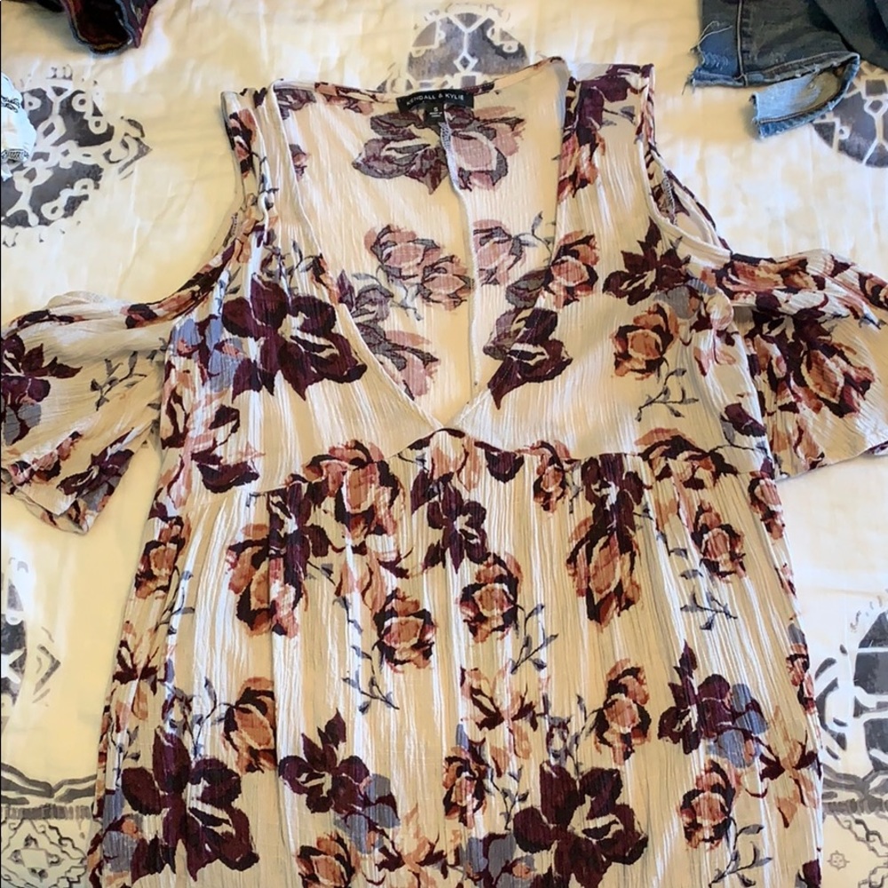 kendall and kylie dress